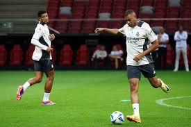 业足球历史 业足球历史